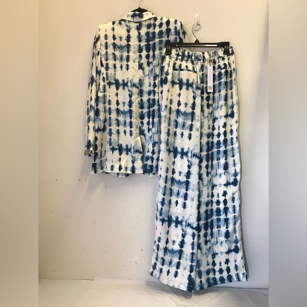 House of Harlow 1960 2 Piece Suit Blazer & Wide Leg Pant - Picture 2 of 8